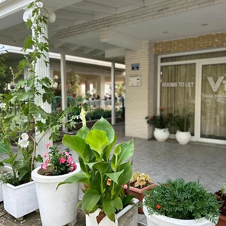 Theodοra Superior *