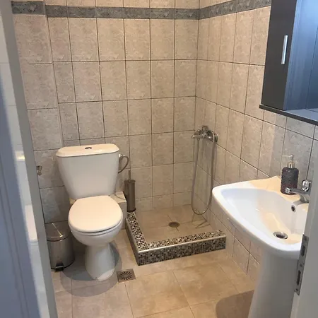 Theodοra Superior Guest house